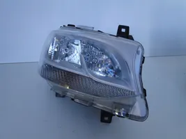 Mercedes-Benz Sprinter W907 W910 Lampa przednia A9109060100