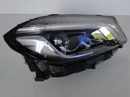 Mercedes-Benz A W176 Lampa przednia A1769069000