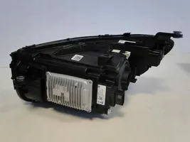 Mercedes-Benz CLS W257 Lampa przednia A2579068400