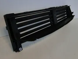 Mercedes-Benz GLB x247 Déflecteur d'air de radiateur de refroidissement A2475009000