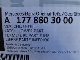 Mercedes-Benz CLA C118 X118 Konepellin lukituksen vastakappale A1778803000