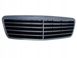 Mercedes-Benz CLK A208 C208 Grille calandre supérieure de pare-chocs avant A2088800085