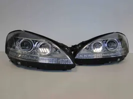 Mercedes-Benz S W221 Set di fari/fanali A2218201339