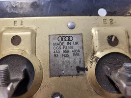 Audi A6 S6 C4 4A Aušinimo ventiliatoriaus rėlė 4A0959493A