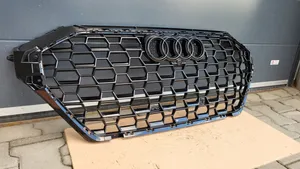 Audi RSQ3 Etusäleikkö 