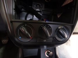 Volkswagen Fox Panel klimatyzacji / Ogrzewania 