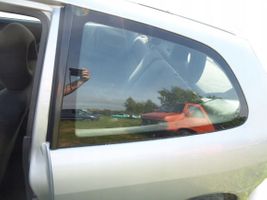 Mitsubishi Colt Fenêtre latérale avant / vitre triangulaire 