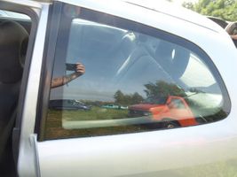 Mitsubishi Colt Vitre de fenêtre porte avant (coupé) 