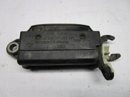 Audi A4 S4 B5 8D Maniglia esterna/staffa portiera anteriore 4A0837205