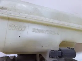 Mitsubishi Colt Zbiornik płynu hamulcowego 32067272-D