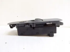 Mitsubishi Colt Obudowa panelu regulacji lusterek bocznych MR587959