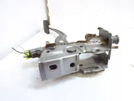 Mazda 323 F Brake pedal BJ0E-43-300