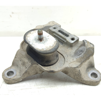 Audi A4 S4 B8 8K Supporto della scatola del cambio 8K0399111E