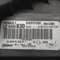 Renault Trafic II (X83) Lampa przednia 8200701356
