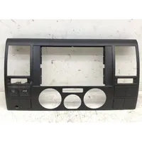 Volkswagen Transporter - Caravelle T5 Verkleidung Radio / Navigation 7H0857237E