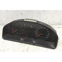 Volkswagen Transporter - Caravelle T5 Compteur de vitesse tableau de bord 88311346