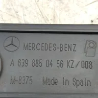 Mercedes-Benz Vito Viano W639 Uchwyt / Mocowanie zderzaka tylnego A6398850456