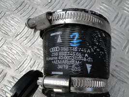 Audi RSQ3 Välijäähdyttimen jäähdytin 8V0145745B