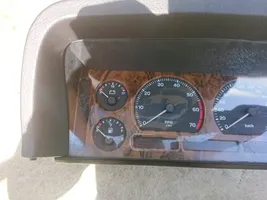 Jaguar XJ X40 Speedometer (instrument cluster) DBC6264