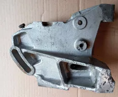 Mercedes-Benz W123 Support de pompe de direction assistée 6172360230