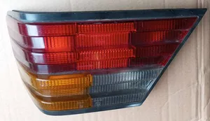 Mercedes-Benz E W124 Aizmugurējais lukturis virsbūvē 1248201464