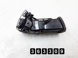 Audi Q3 8U Kojelaudan keskiosan tuuletussuuttimen ritilä 8U0819203 rear