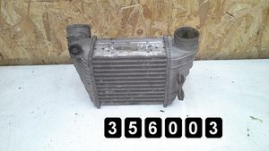 Audi TT Mk1 Jäähdyttimen lauhdutin 8l9145806b