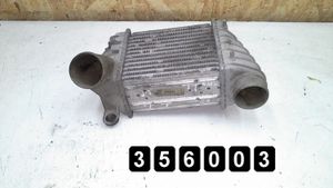 Audi TT Mk1 Jäähdyttimen lauhdutin 8l9145806b