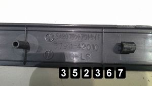 Toyota RAV 4 (XA10) Otras molduras del borde/pilar 67911-42010