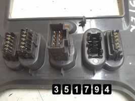 Dacia Duster Inne przełączniki i przyciski 8200739438