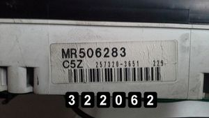 Mitsubishi Montero Speedometer (instrument cluster) 257320-3651