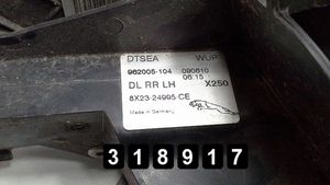 Jaguar XF Priekšpusē slēdzene 8X23-24995-CE