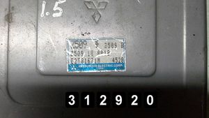 Hyundai Lantra I Calculateur moteur ECU E2T81671M