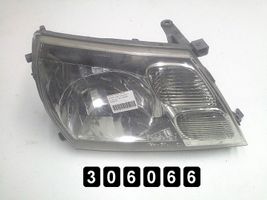 Toyota Hiace (H200) Lampa przednia 