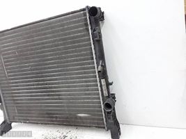 Renault Kangoo II Radiateur de refroidissement 637623