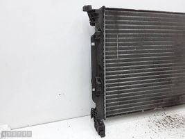 Renault Kangoo II Radiateur de refroidissement 637623