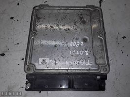 Volkswagen Tiguan Variklio valdymo blokas 03L906022T