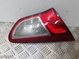 Mitsubishi Lancer VIII Lampy tylnej klapy bagażnika 13287977