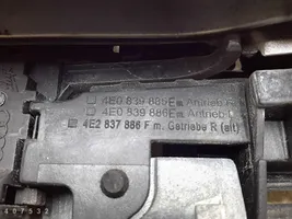 Audi A8 S8 D3 4E Poignée intérieure hayon de chargement 4e0839885