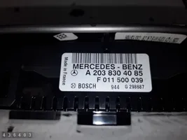 Mercedes-Benz C AMG W203 Ilmastoinnin ohjainlaite a2038304085