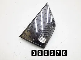 Mitsubishi Outlander Lampy tylnej klapy bagażnika 1146356l