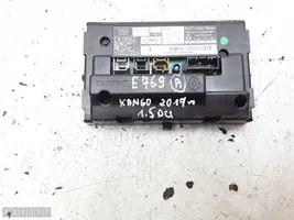 Renault Kangoo II Monitori/näyttö/pieni näyttö er010002912