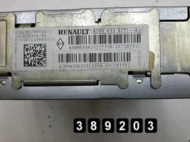 Renault Modus Unité principale radio / CD / DVD / GPS 8200633627