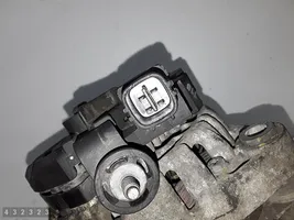 Toyota Hilux (AN10, AN20, AN30) Alternador 0124315033