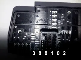 Toyota Prius (XW30) Interrupteur / bouton multifonctionnel 75d800
