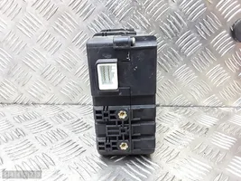 Toyota Prius (NHW20) Module de frein de stationnement 8968033010