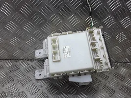 Toyota Prius (NHW20) Fuse module 8273047290