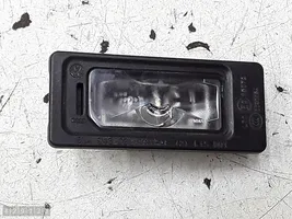 Volkswagen Sharan Lampa oświetlenia tylnej tablicy rejestracyjnej 5na943021