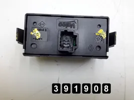 Dacia Lodgy Interrupteur feux de détresse e31606
