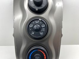 Toyota Yaris Unidad de control climatización 554060D190